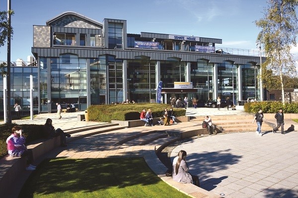5 REASONS WHY YOU SHOULD STUDY AT THE UNIVERSITY OF BOLTON?