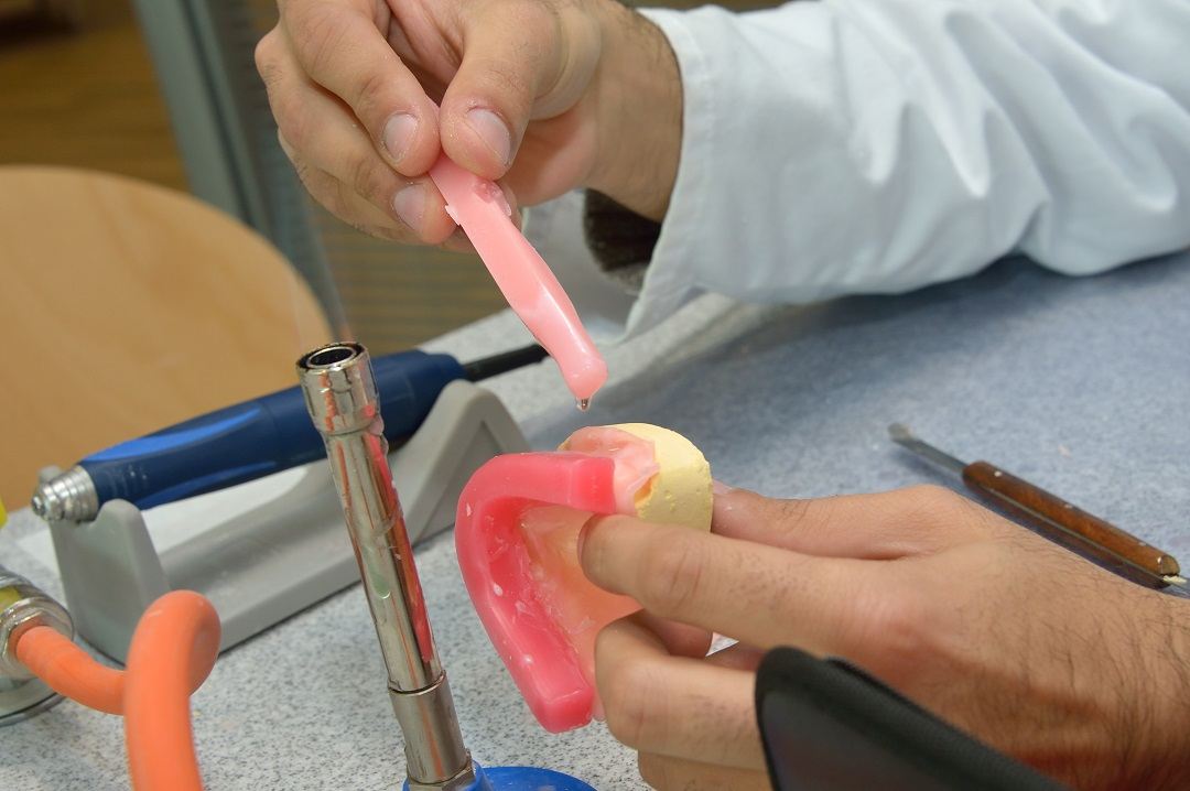 Faculty of HealthWellbeing DENTAL TECHNOLOGY Dental Work